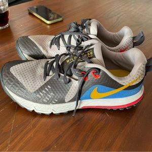 Women’s Nike trail running shoe 9.5 with box